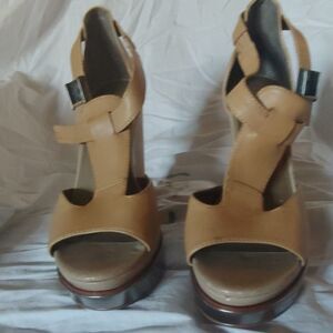 Fergie real leather wedge